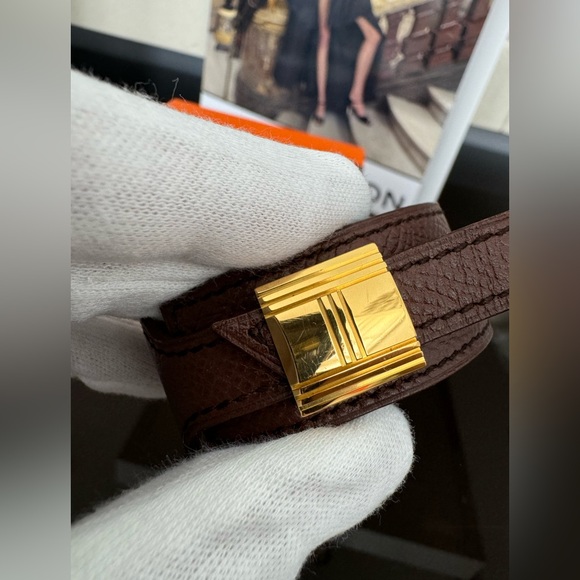 LOT 2235 18K gold plated HERMES vintage Artemis brown leather bracelet - Picture 6 of 12